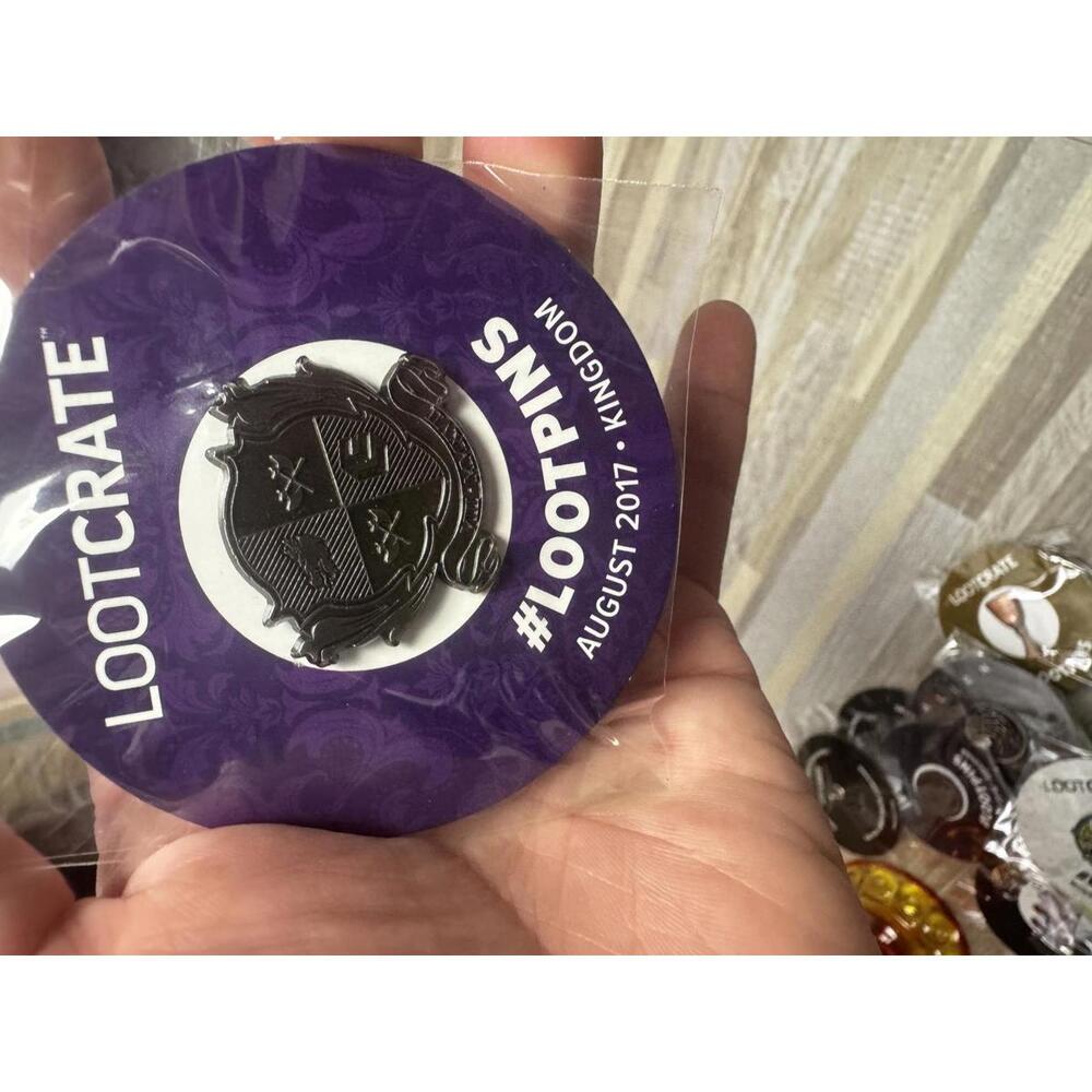 lootcrate game of thrones house sigil enamel pin august 2017 kingdom collectible